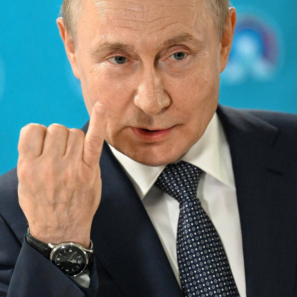 Президентский час. Часы Путина 2022 ИПФ. Часы Путина ИПФ ракета. Часы Путина 2023.