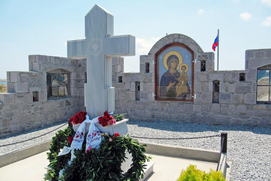 Мемориал на Русском кладбище на острове Лемнос, открытый в 2009 году