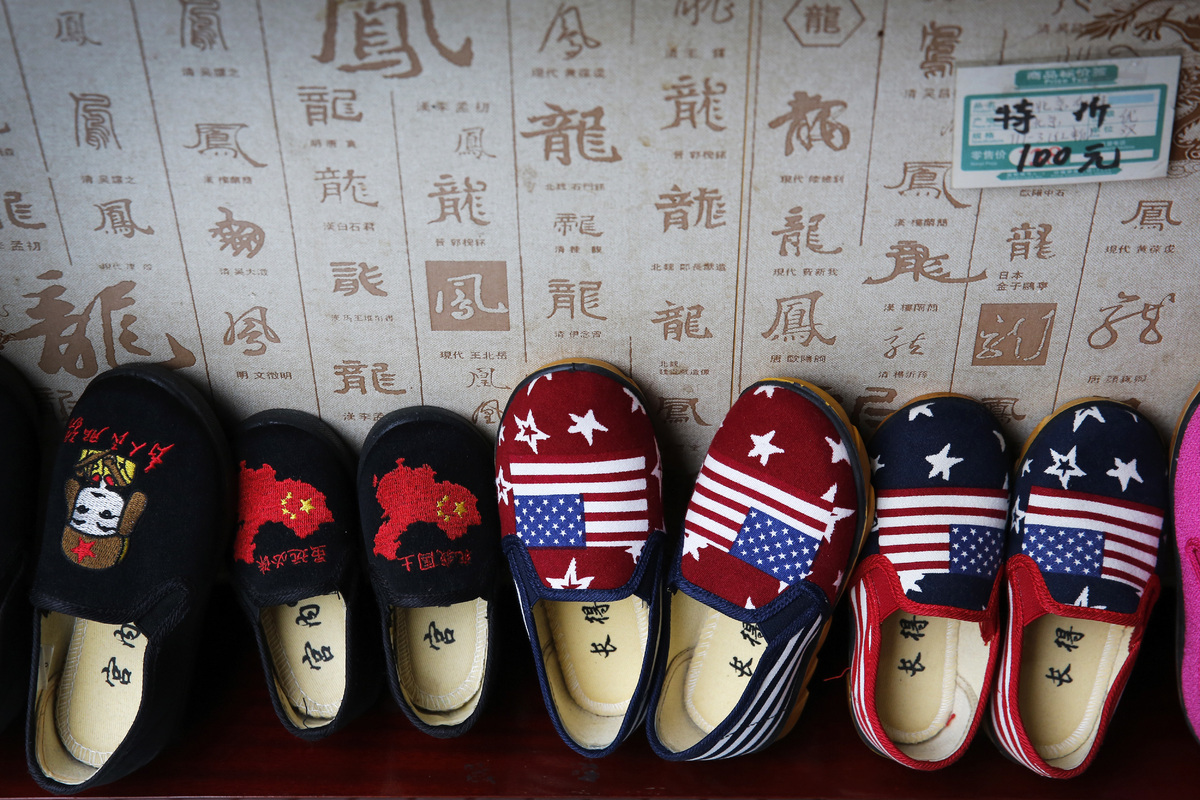Китайские детские слипоны, украшенные вышивкой с американским флагом и картой Китая