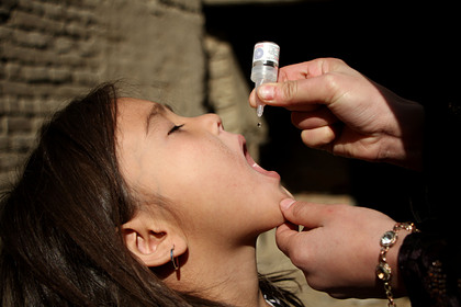 Полиомиелит начал распространяться в США на фоне отказа от вакцинации