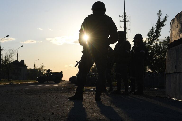 В Николаеве ввели комендантский час для поиска коллаборационистов: Украина:  Бывший СССР: Lenta.ru