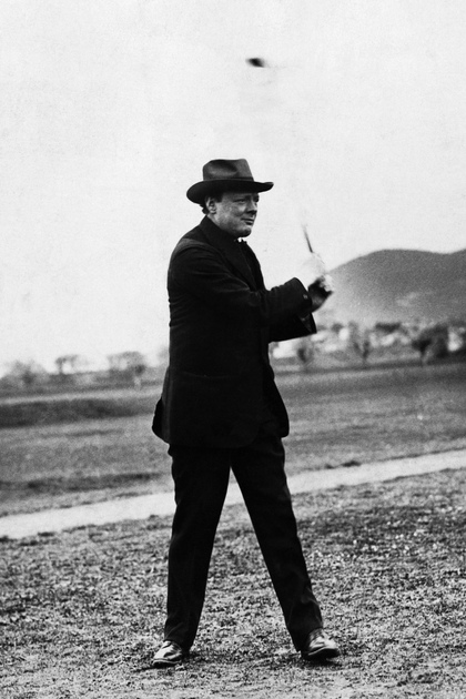 Уинстон Черчилль на поле для гольфа 