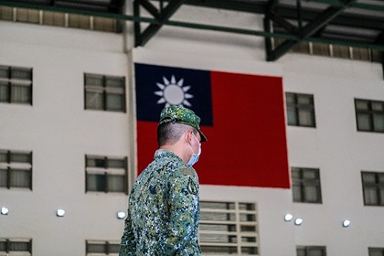Чиновника министерства обороны Тайваня нашли мертвым в отеле