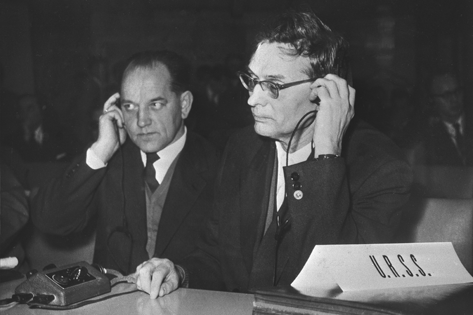Михаил Суслов (справа) на съезде Итальянской компартии, 1960 год 
