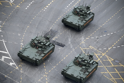 В Китае российские военные потренировались на БМП-3 и ZBD-86A