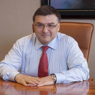 Евгений Мельник