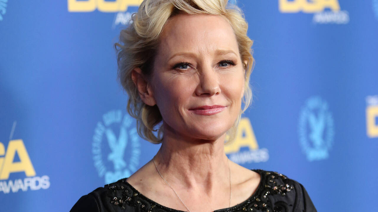 Интернеттегі порно кастингке ару келді. «Зона» сериясынан жалаңаш Колесникова