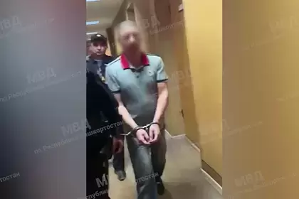 Задержание находившегося в розыске «золотого гаишника» попало на видео