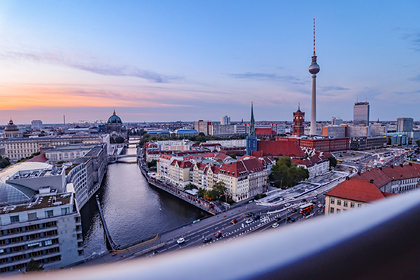 У сотни зданий Берлина отключили подсветку ради экономии энергии