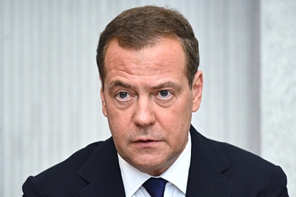 Медведев оценил перспективы сотрудничества с США фразой «как от козла молока»