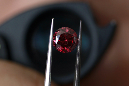 Запад призвал присвоить алмазам из России статус «кровавых»