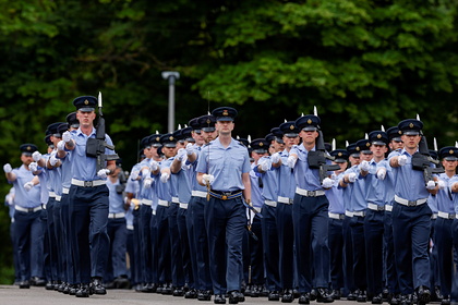 ВВС Британии приостановили набор белых мужчин ради целей по разнообразию