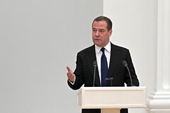 Медведев заявил о нежелании европейцев «рвать контакты с Россией»