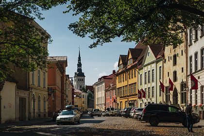 Эстонцев предупредили об изъятии автомобилей в случае военного положения