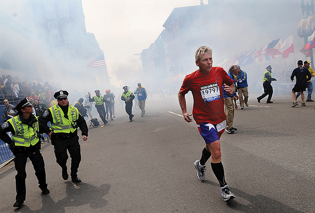 Теракт на Бостонском марафоне. Фото: Ken McGagh / MetroWest Daily News / Globallookpress.com