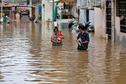 В Индии десятки человек погибли из-за наводнений и оползней