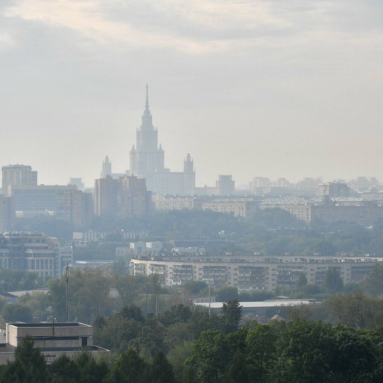 Легкий смог. Смог в Москве фото. Смог.