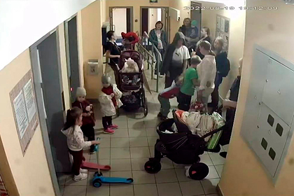 В российском городе жильцы начали выстраиваться в очереди из-за поломки лифта