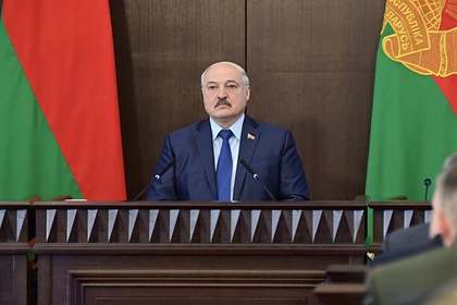 Лукашенко пригрозил Западу при эскалации на границе
