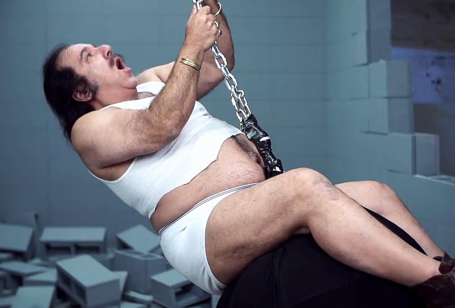 Рон Джереми в 2014 году снялся в пародийном видео на клип Wrecking Ball певицы Майли Сайрус