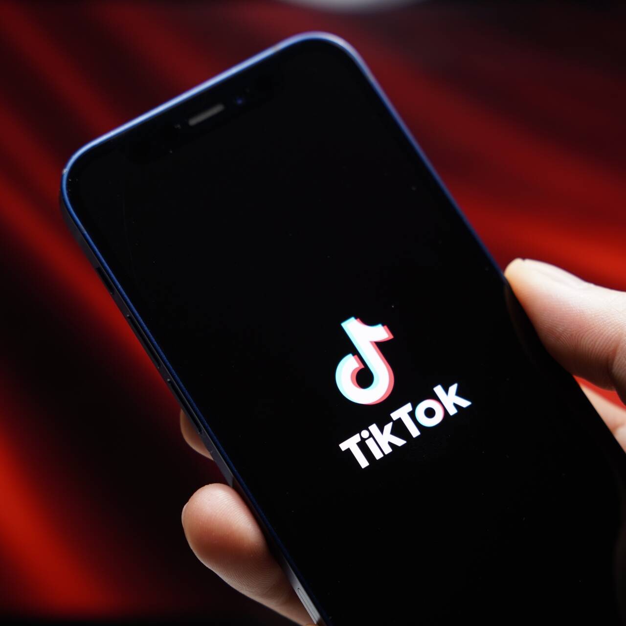 TikTok пригрозили новым штрафом в России: Coцсети: Интернет и СМИ: Lenta.ru