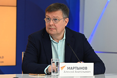 Алексей Мартынов