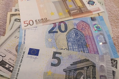 ЕК разрешила странам Европы распоряжаться изъятой у россиян валютой