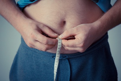 Имеющих проблемы с весом россиян предупредили о «синдроме ремешка»