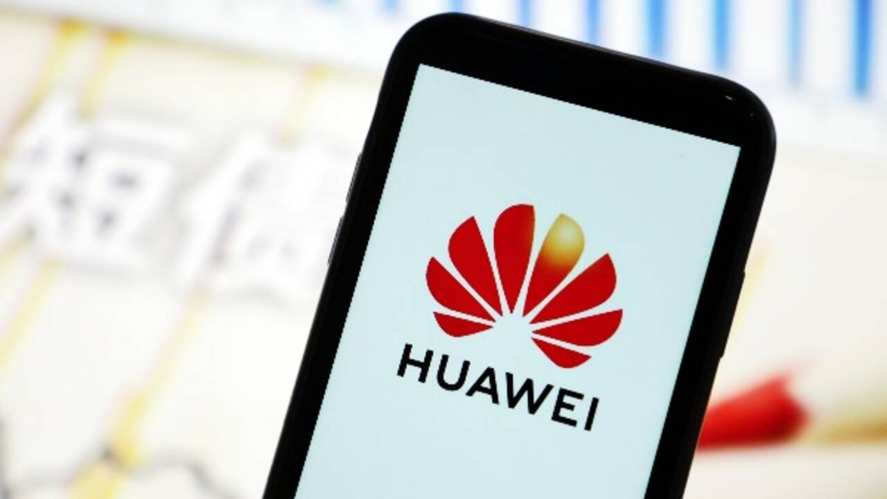 Huawei отправила сотрудников из России в Казахстан: Бизнес: Экономика:  Lenta.ru