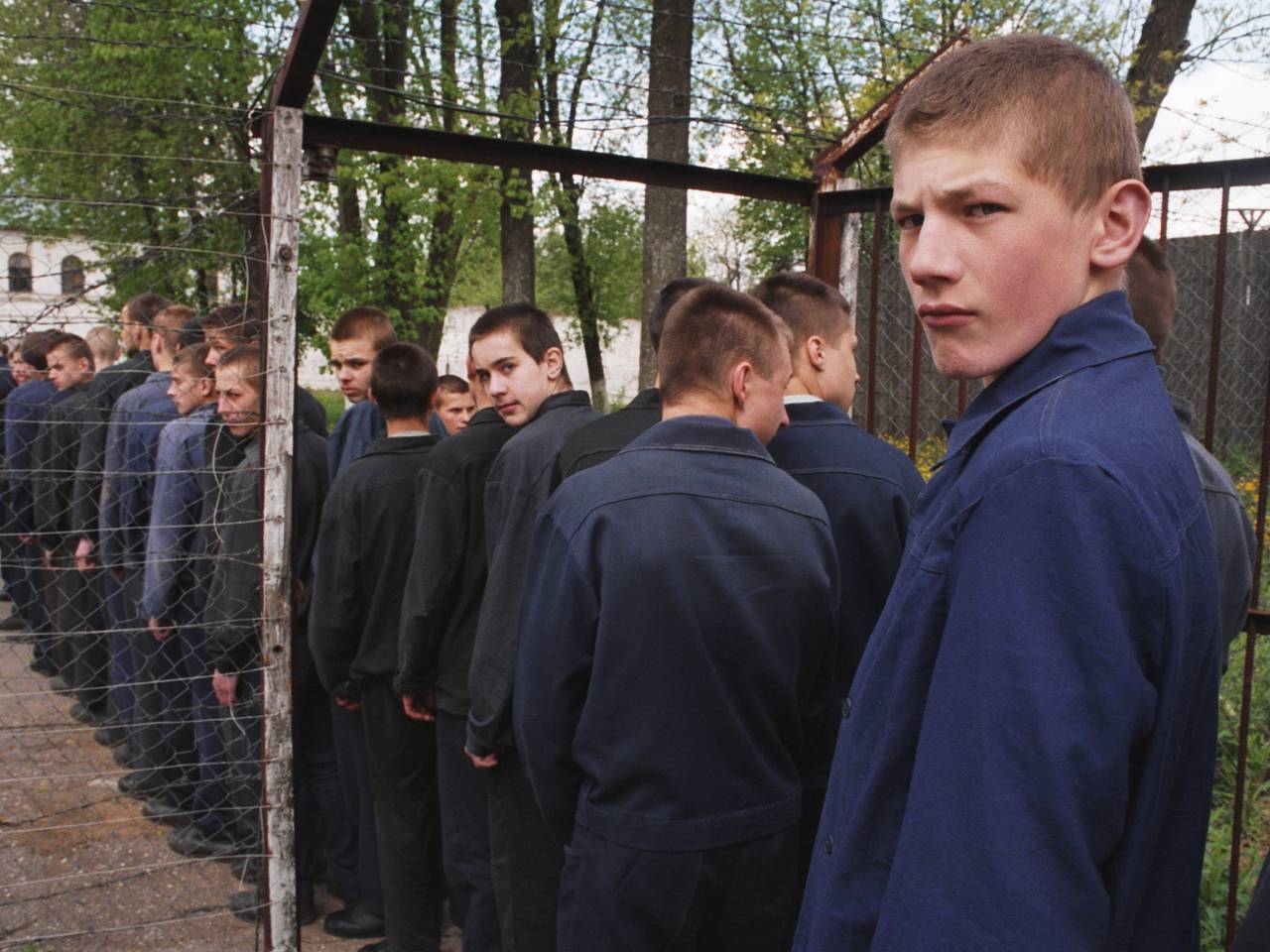 Преступная группа несовершеннолетних. Тюрьма для малолетних в России. Колония для подростков. Колония для несовершеннолетних в России.