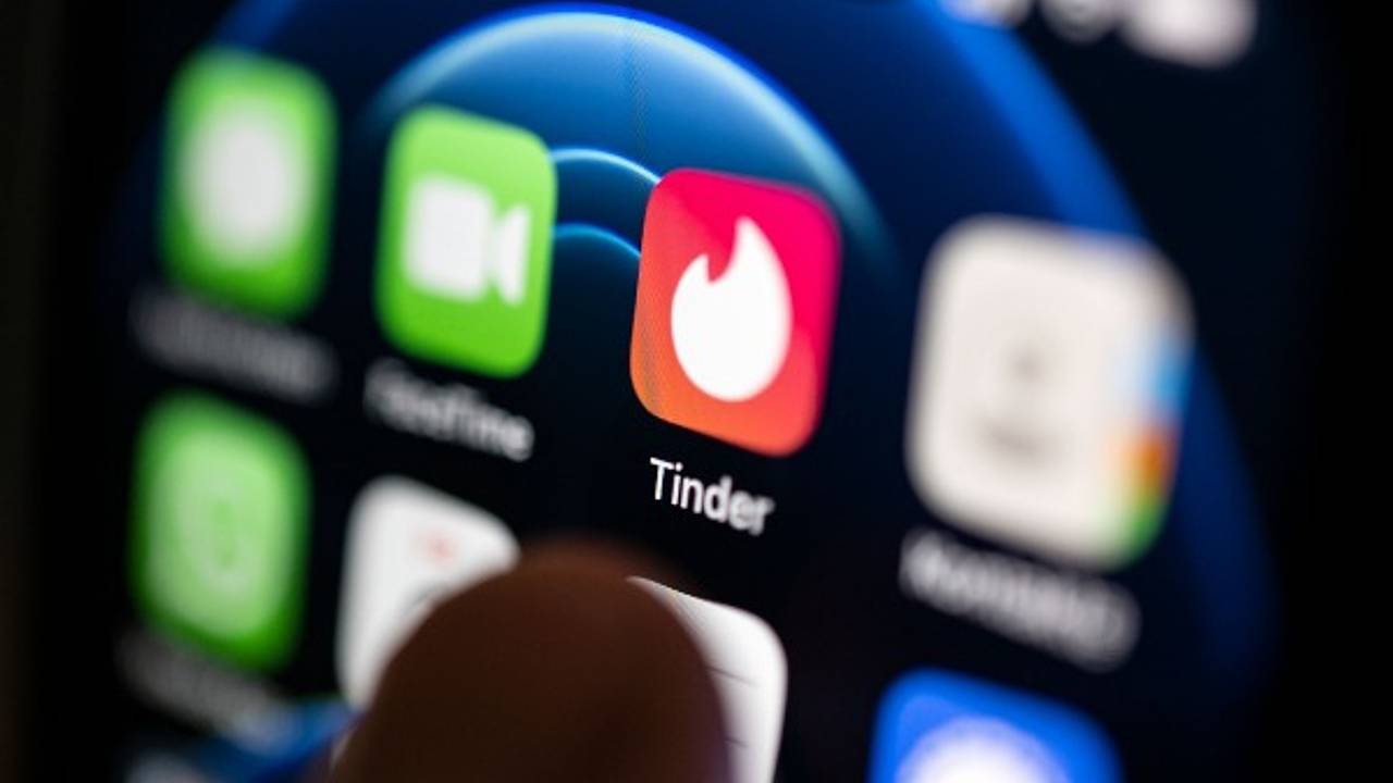 Появилась новая схема махинации с Tinder: Coцсети: Интернет и СМИ: Lenta.ru