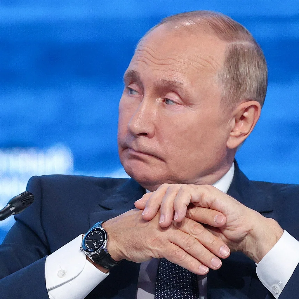 Putin Makronu Zaporojye atom elektrik stansiyasının atəşə tutulmasına görə Ukraynaya təsir göstərməyə çağırıb