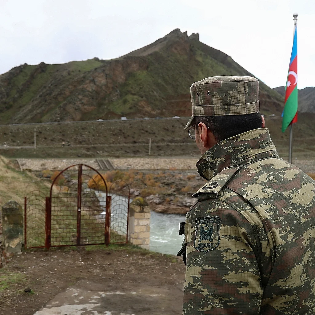 Rusiya Dövlət Duması Ermənistan-Azərbaycan sərhədində yaranmış vəziyyətə görə məsuliyyət daşıyanların adlarını açıqlayıb Rusiya Dövlət Duması Ermənistan-Azərbaycan sərhədində yaranmış vəziyyətə görə məsuliyyət daşıyanların adlarını açıqlayıb