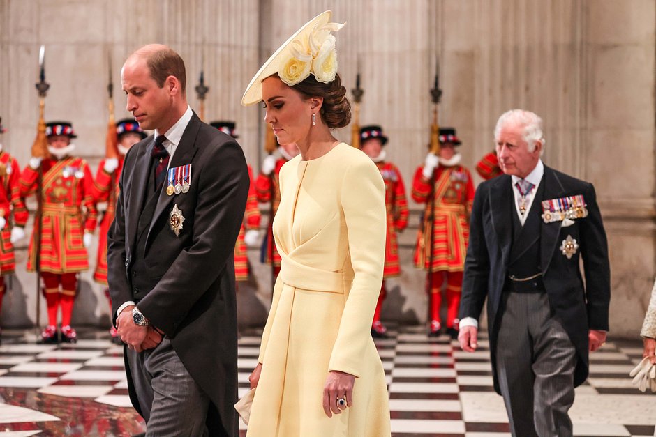 Принц Уильям, Кейт Миддлтон и принц Чарльз, 3 июня 2022 года