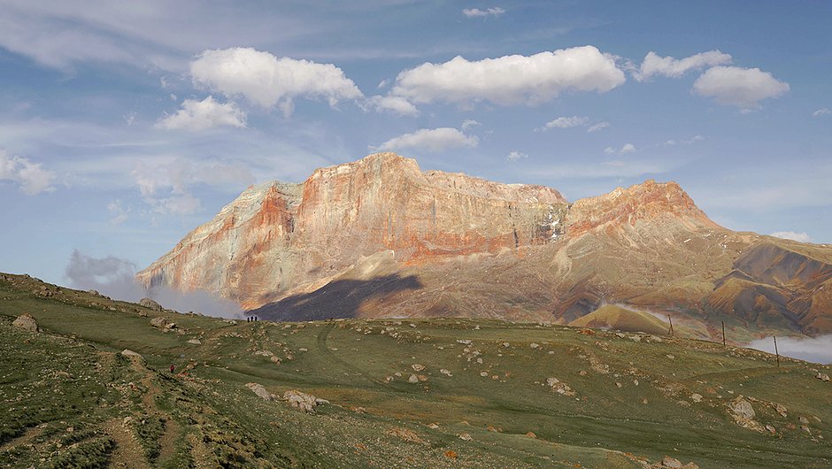 Вид на гору Ерыдаг, которую сравнивают с доломитовыми Альпами