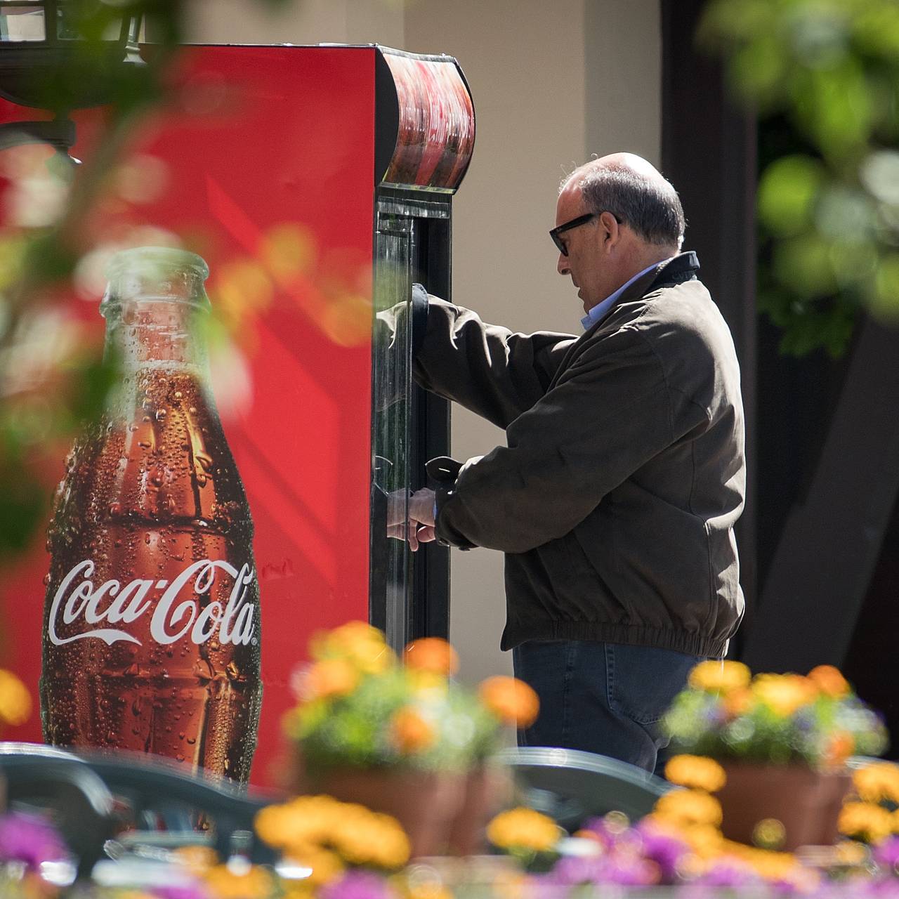 Coca-Cola и PepsiCo переименуют свои холодильники в российских магазинах:  Бизнес: Экономика: Lenta.ru