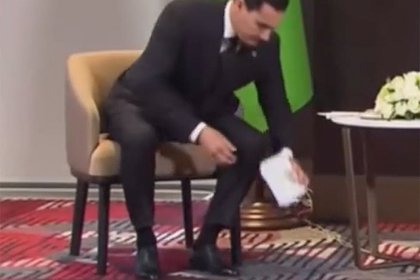 Конфуз президента Туркмении рядом с Путиным попал на видео