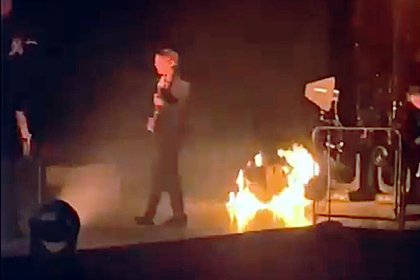На концерте рок-группы Panic! At The Disco произошел пожар
