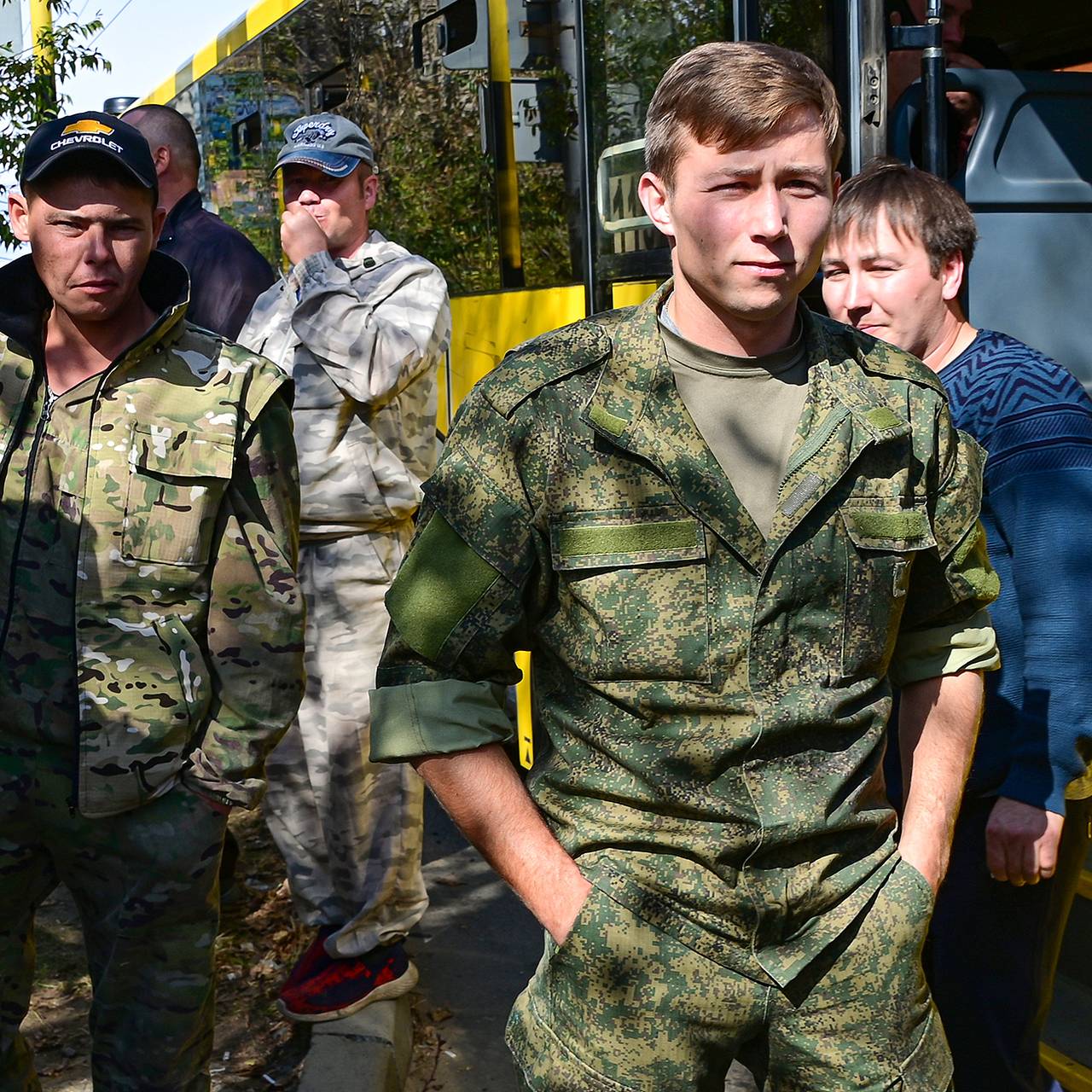 Минобороны назвало не попадающие под частичную мобилизацию профессии:  Политика: Россия: Lenta.ru