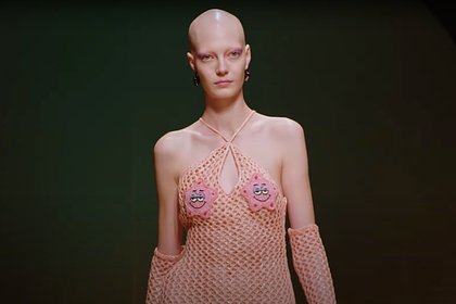 Российская модель с облысением приняла участие в показе на Неделе моды в Милане