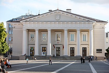 В Вильнюсе предложили присоединить посольство России к Литве