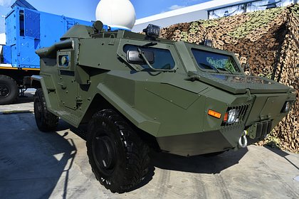 В России оценили «безобразный» макет БТР-80 из Германии
