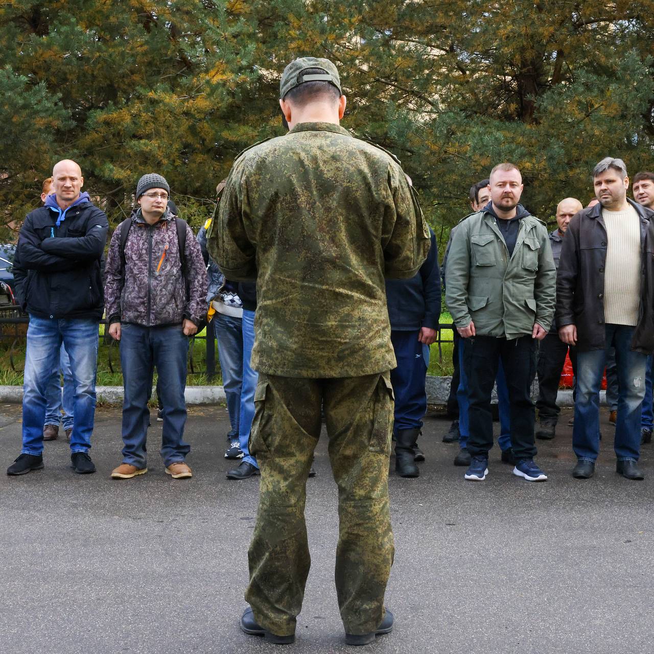 Повестка в военкомат: правила вручения в 2022 году, наказание за неявку:  Общество: Россия: Lenta.ru