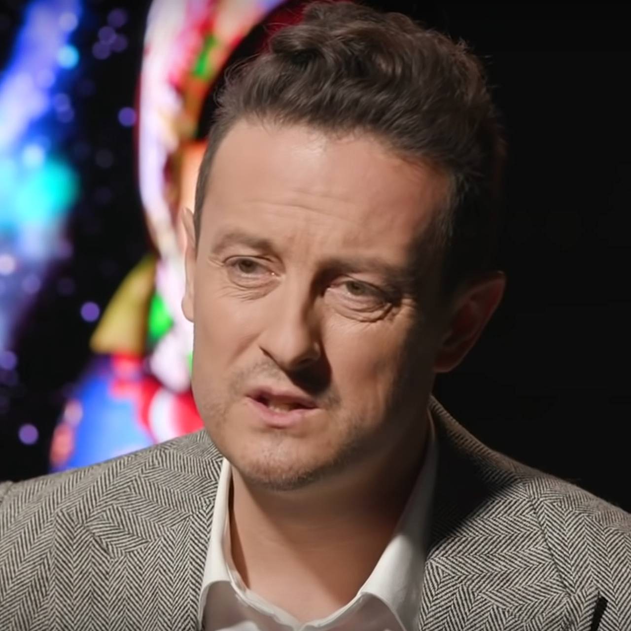 Теледидардағы юбка