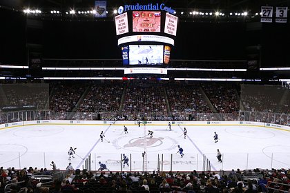 Федерация хоккея Канады призвала своих хоккеистов срочно уехать из России