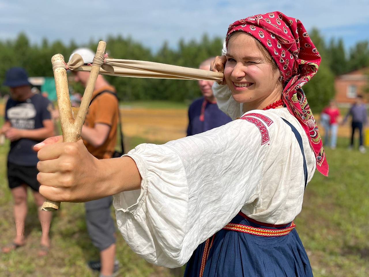 Клюшкование, шапочки и шелуга: как и чем развлекались народы России десятки  лет назад?: История: Моя страна: Lenta.ru