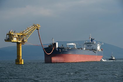Морской экспорт российской нефти в Европу резко упал
