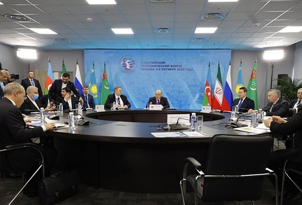 Встреча глав делегаций стран-участниц II Каспийского экономического форума в узком составе