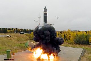 Пуск баллистической ракеты «Тополь-М»