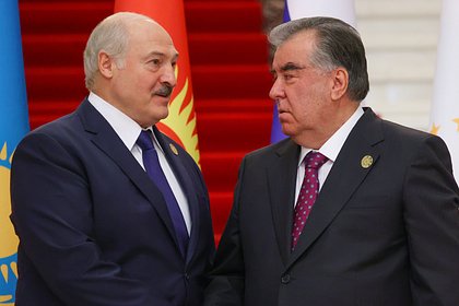 Лукашенко заявил о готовности взять в руки оружие